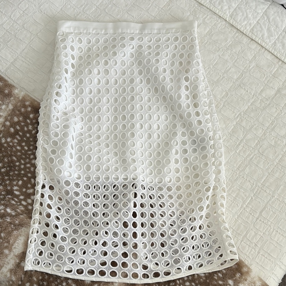 Banana Republic White Pencil Midi Skirt Cut Out Detail Size 6